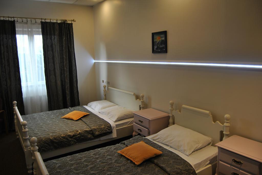 Hotel Italia Sarajevo Bagian luar foto