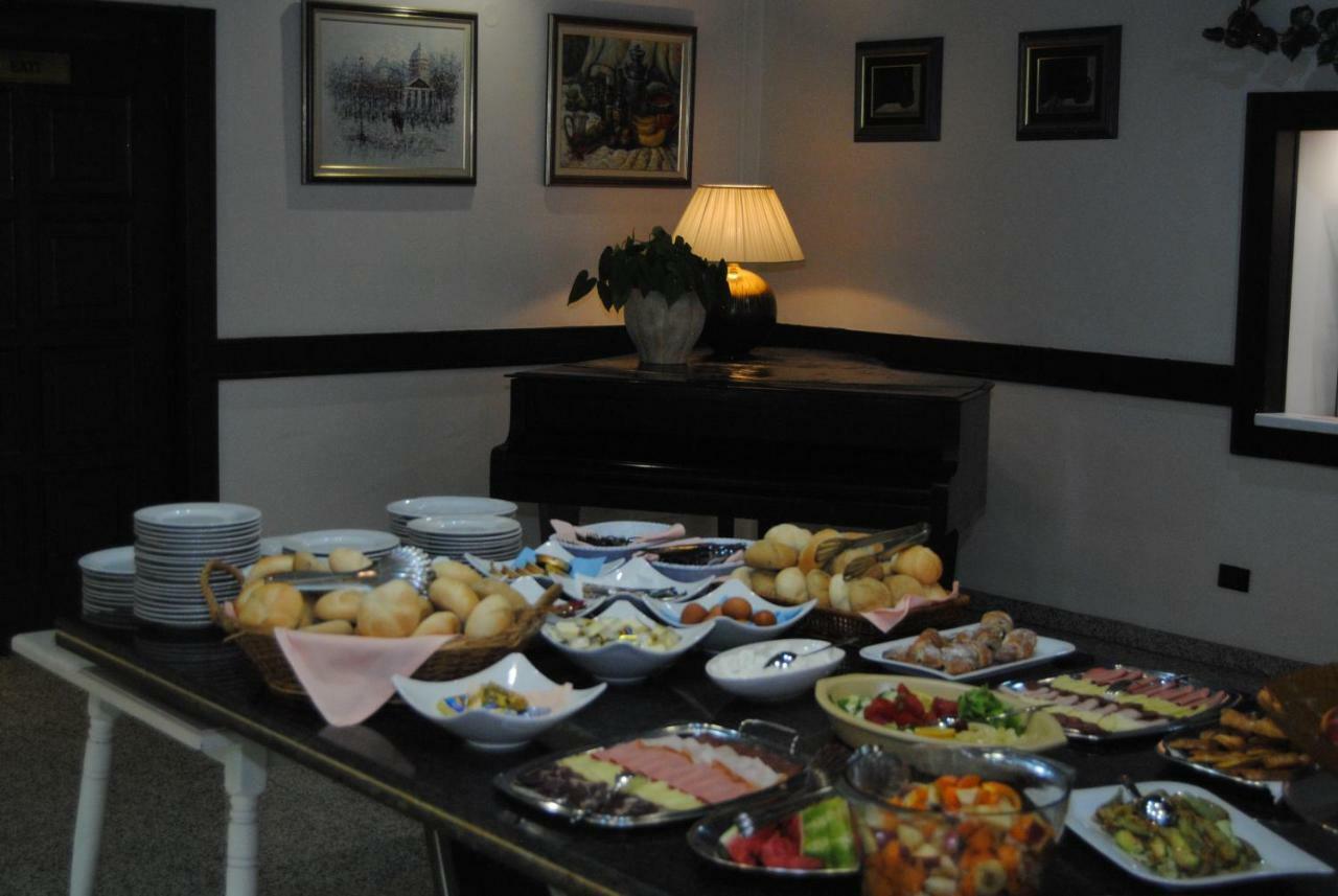 Hotel Italia Sarajevo Bagian luar foto